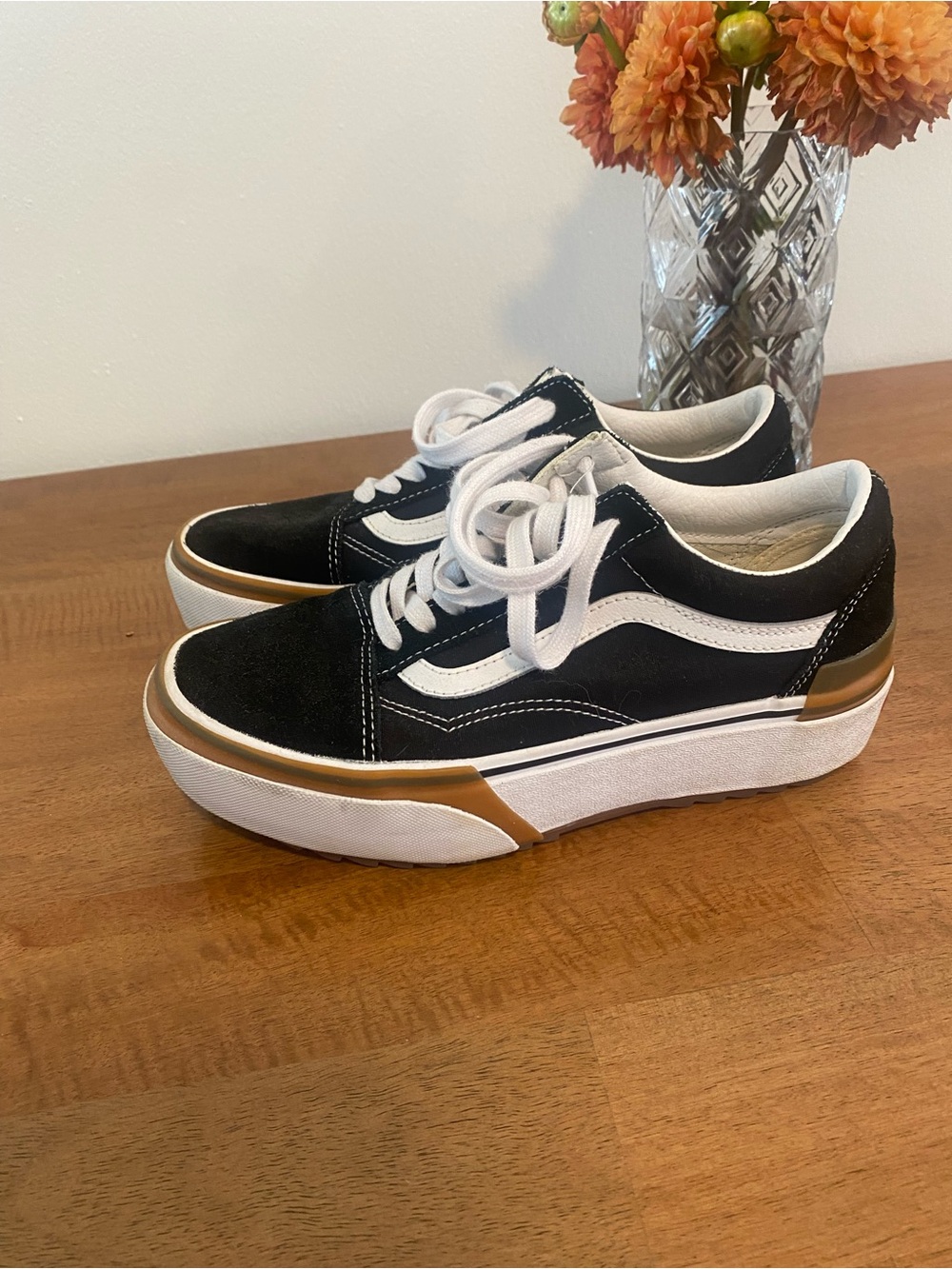 Vans Black and White Platform Old Skool with Gum Accent - Picture 3 of 8